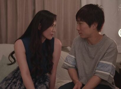 สามีที่ไร้ประโยชน์ของสามีดึงนักเรียนเข้ามาสนุก