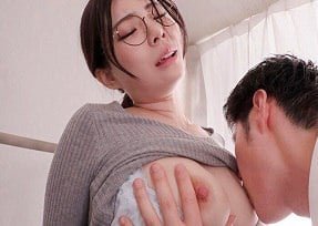 อาจารย์ Rei Kamiki ช่วยนักเรียนของเขาให้พึงพอใจกับความต้องการทางเพศ