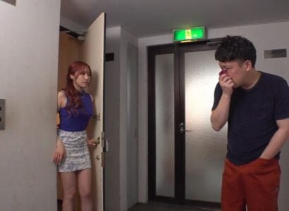 มีเพศสัมพันธ์กับเพื่อนบ้านเมื่อฉันลองชุดชั้นในใหม่