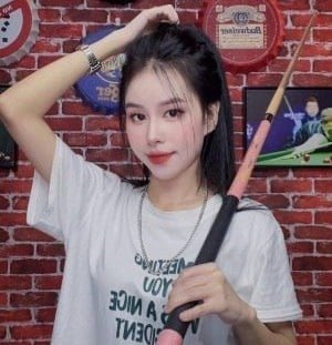 Vy พนักงานบาร์กระจายคลิปร้อน