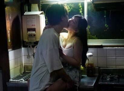 Karen Yuzuriha หลงใหลในความสุขทางเพศอย่างต่อเนื่องมักบังคับให้คนรักทำมัน