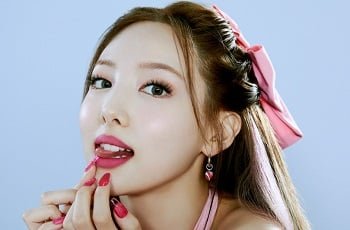 Nayeon สองครั้งแอบรักแฟนของเธอในห้องส่วนตัว