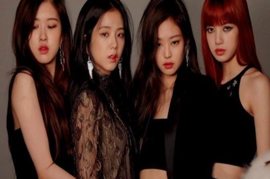 The Girl Group Black Pink จบการแสดงและเชิญกันและกันให้มีความสุข